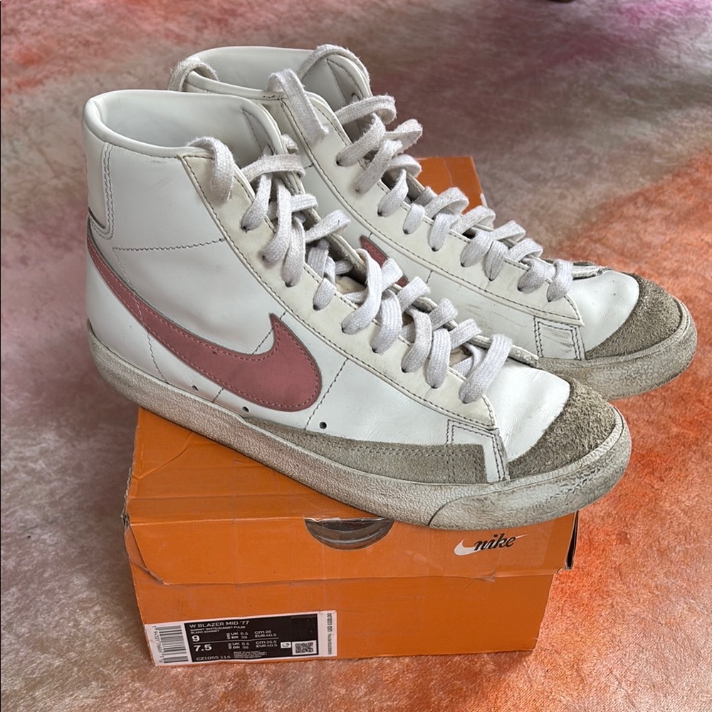 Nike Blazer Mid ‘77 High-Top Sneakers